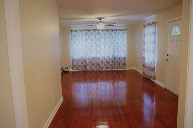 Building Photo - Bossier City, LA - 71112 - Beautifully upd...