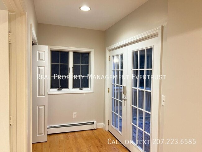 Building Photo - 111 Scott Dyer Rd