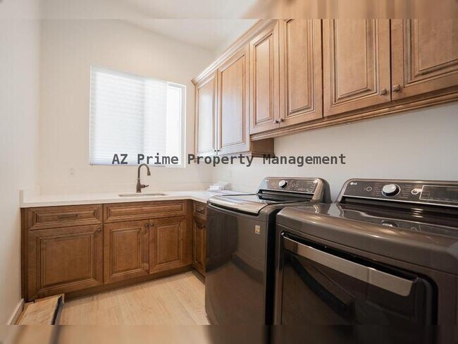 Building Photo - 4831 W Pearce Rd