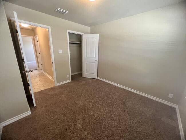 Building Photo - 10822 Shaenmeadow