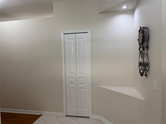 Building Photo - 410 Fairlane Dr