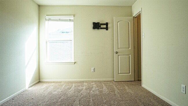 Building Photo - 10510 Pine Landing Dr