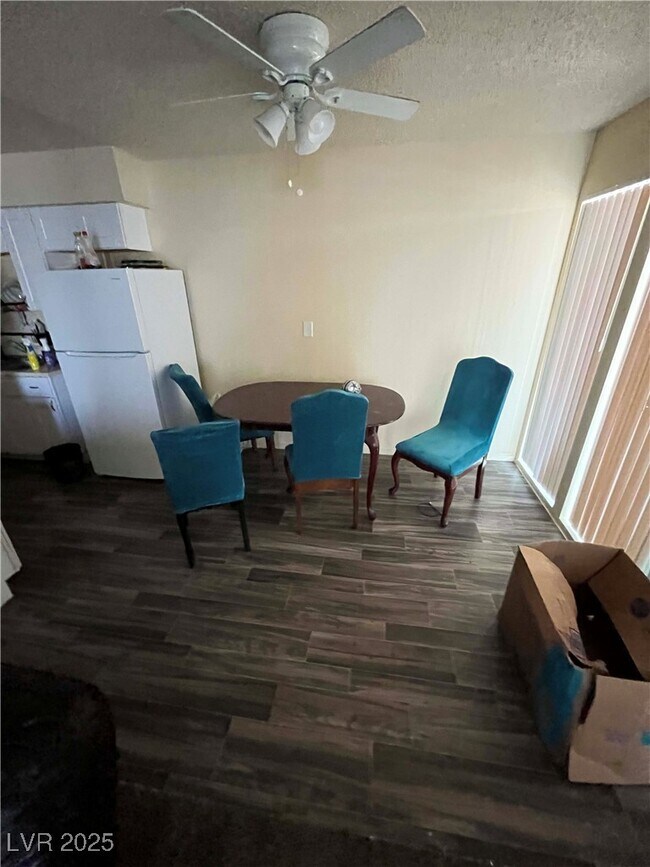 Building Photo - 1388 E Desert Inn Rd