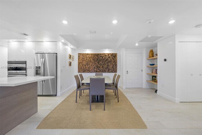 Building Photo - 5000 N Ocean Blvd