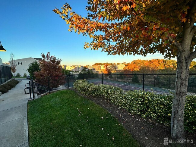 Building Photo - 6406 Fernandez Ct