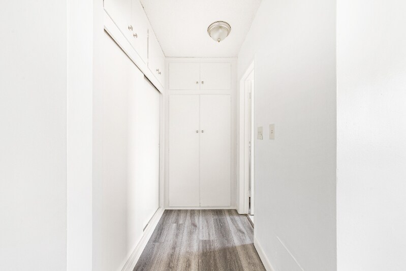 Building Photo - 410 W Regent St