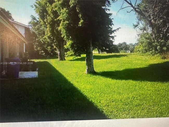 Building Photo - 9010 NW 38th Dr