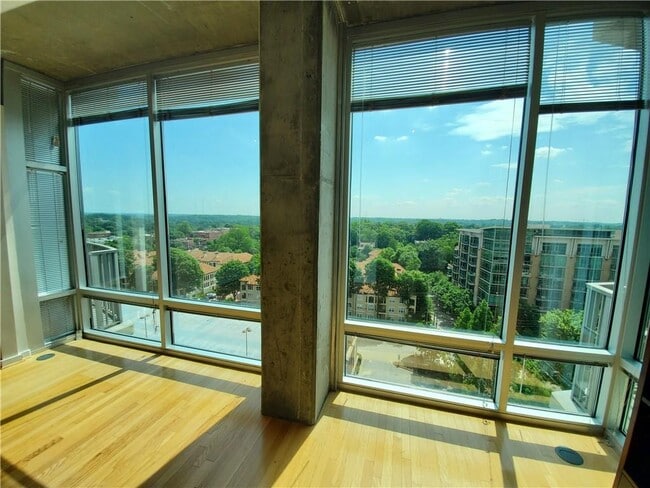 Building Photo - 923 Peachtree St NE