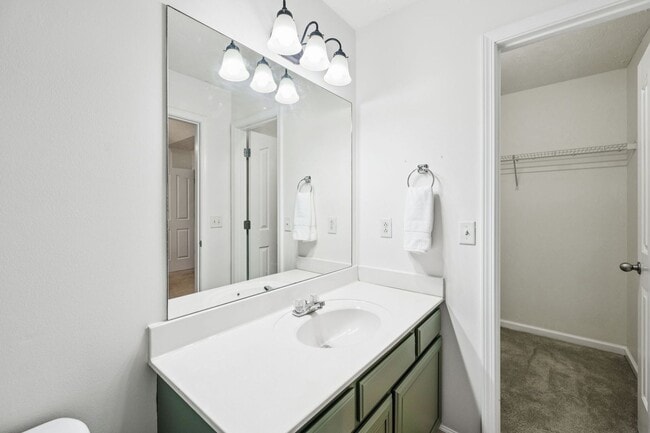 Building Photo - 354 Arapaho Dr