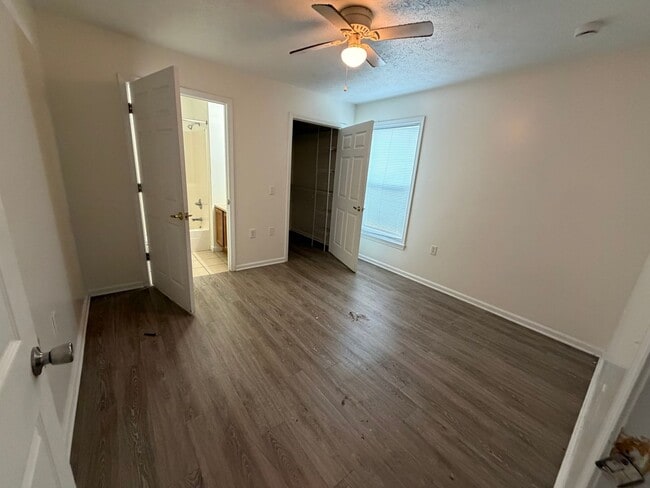 Building Photo - 9119 Laird St