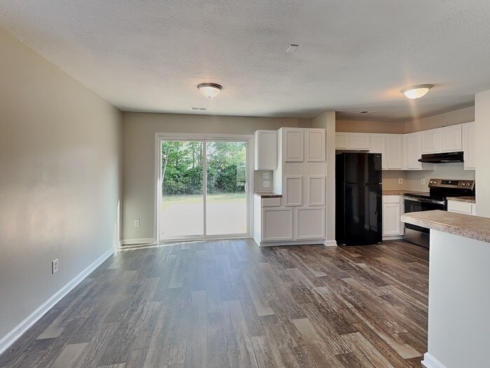 Building Photo - 2873 Signal Ct SW