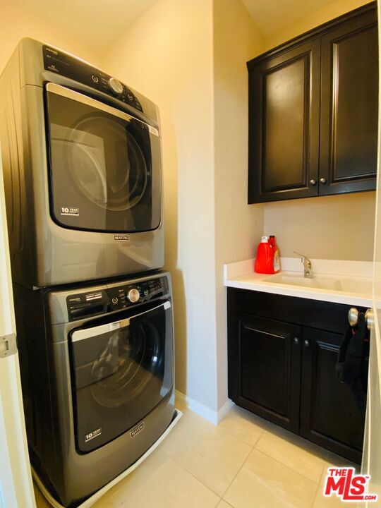 Building Photo - 51 Ivory Petal