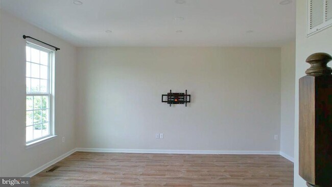 Building Photo - 6528 Lafayette Ave
