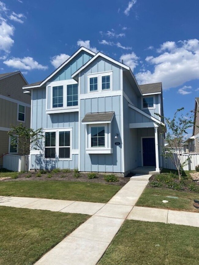 Building Photo - Brand New 4 Bed 2.5 Bath House with Large ...