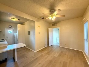 Building Photo - 4401 Speedway