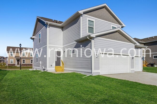 Building Photo - PRAIRIE TRAIL HOME!! 4 Bedroom, 3 Bathroom in Ankeny