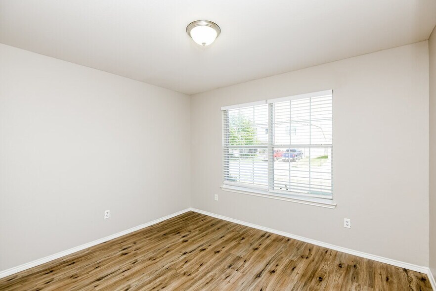 Building Photo - 8320 Autumn Creek Trail
