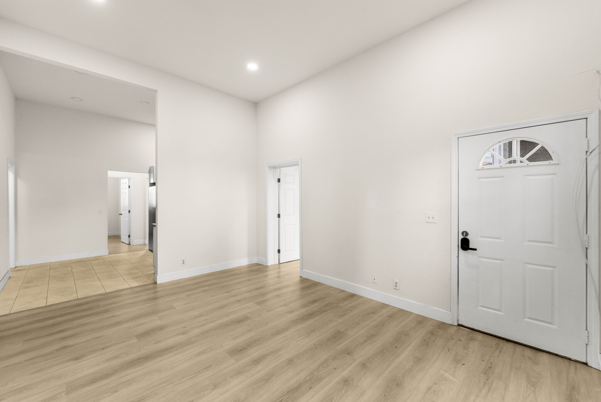 Building Photo - 1331-1333 S Park Ave