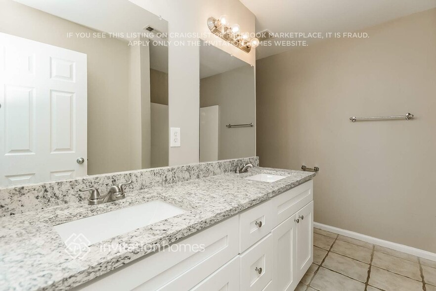 Building Photo - 411 Sycamore Trail