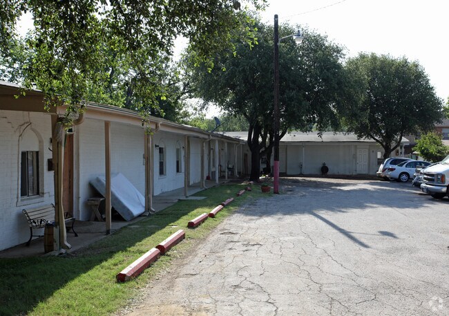 Building Photo - Jackson Street Apartments