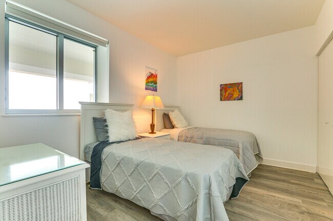 Building Photo - 2942 Frierson St