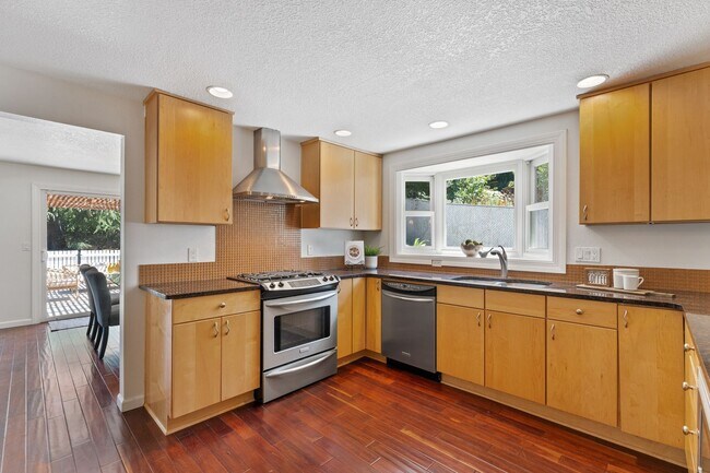Building Photo - Stylish 3BR Beaverton Ranch w/ RV Parking & Hot Tub