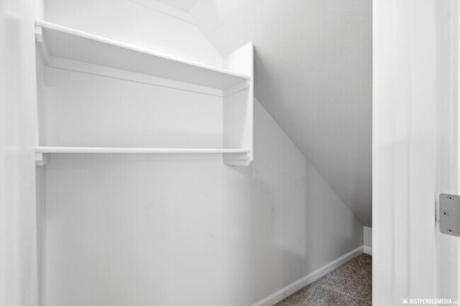 Building Photo - 1553 N Ravens Best Cir
