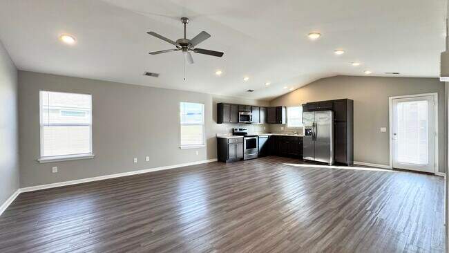 Building Photo - 2492 Feathersound Wy