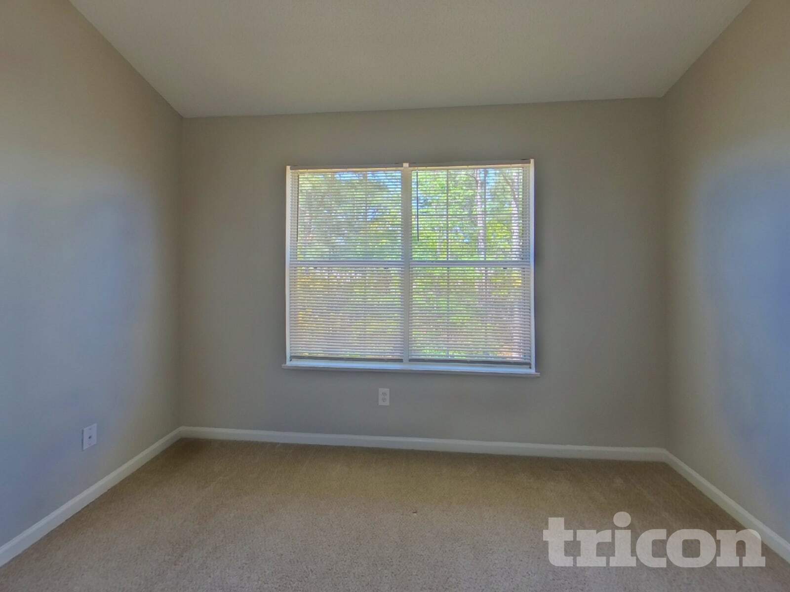 Building Photo - 5 High Glen Ct