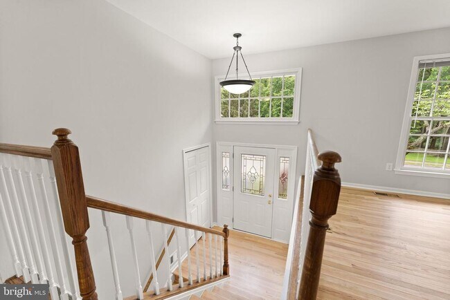 Building Photo - 2660 Oakton Glen Dr