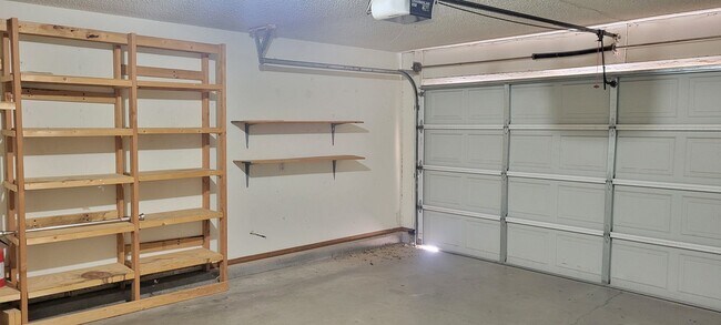 Building Photo - GREAT HOME IN NE CLOVIS NEAR MESA ELEMENTARY