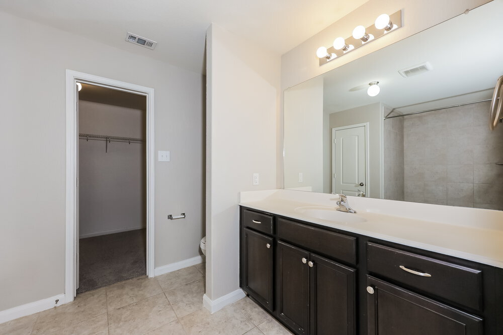 Building Photo - 157 Aaron St