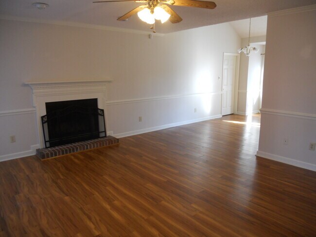 Building Photo - 226 Ryan Way