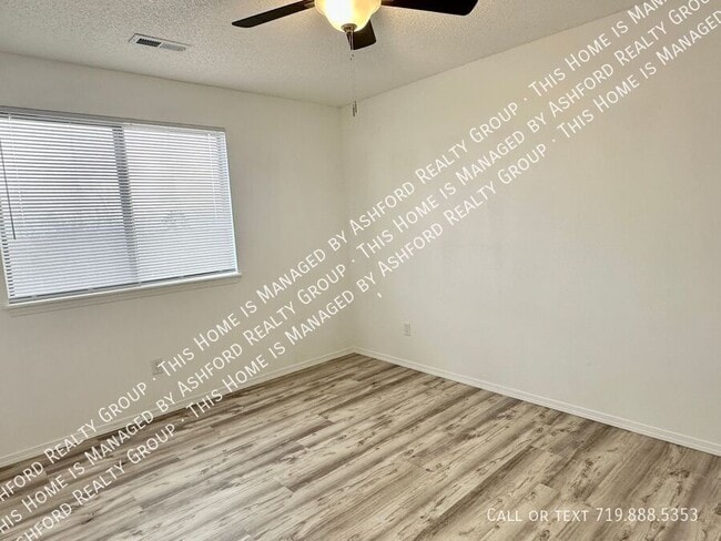 Building Photo - 1120 Yuma St