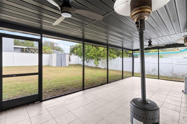 Building Photo - 1966 Sandra Dr