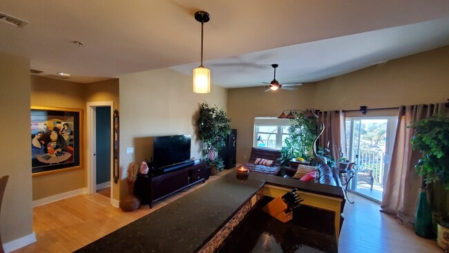 Family Room - 1010 Central Ave