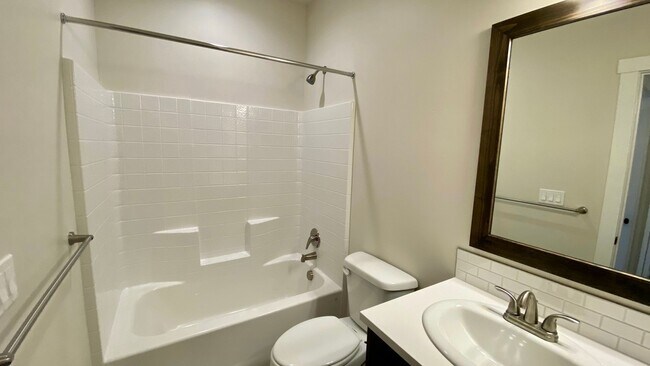 Building Photo - Beautiful Boise Home Available 8/21/26