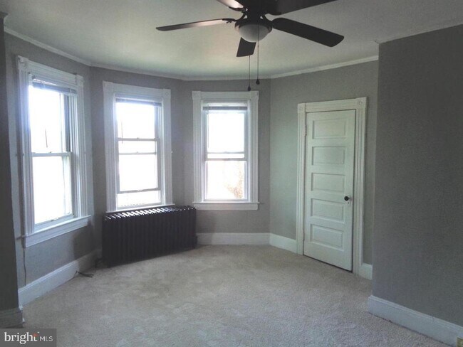 Building Photo - 2908 Grindon Ave