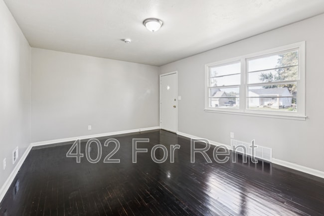 Building Photo - 3821 Saratoga St