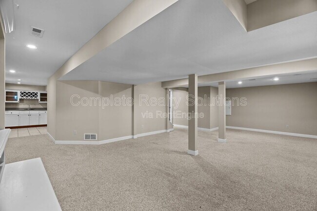 Building Photo - 16610 Green Needle Ct