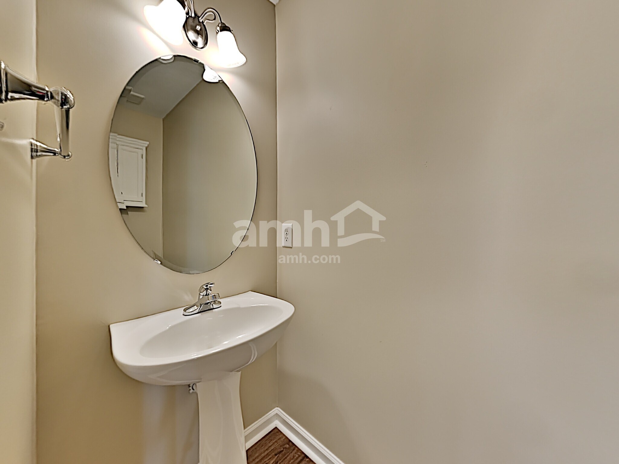 Building Photo - 5523 Golden Gate Rd