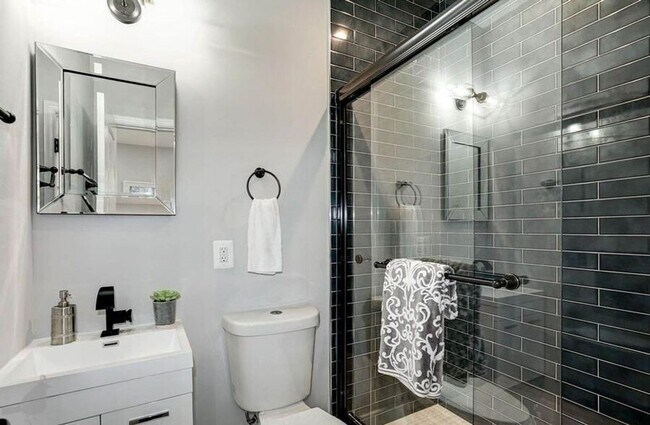 Building Photo - 329 K St NE