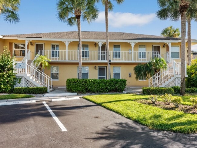 Building Photo - 1175 Mainsail Dr