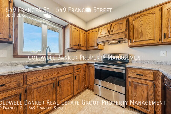 Building Photo - 549 Frances St