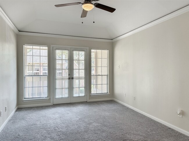 Building Photo - 5515 Strack Rd