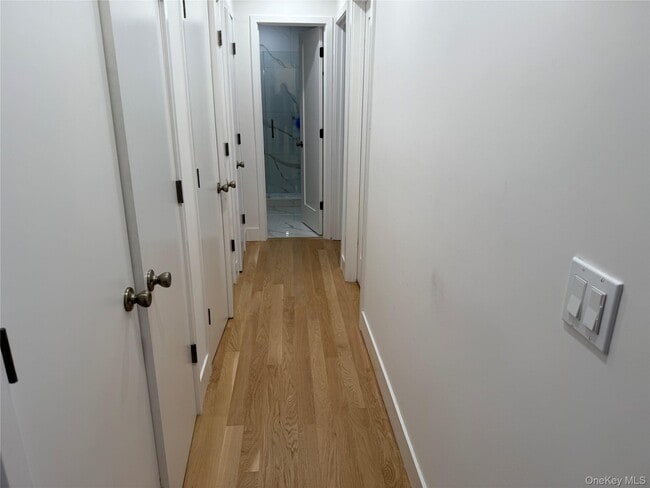 Building Photo - 404 Vista on the Lake