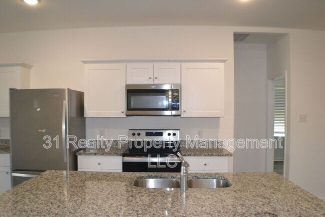 Building Photo - 6417 Bishop Dr