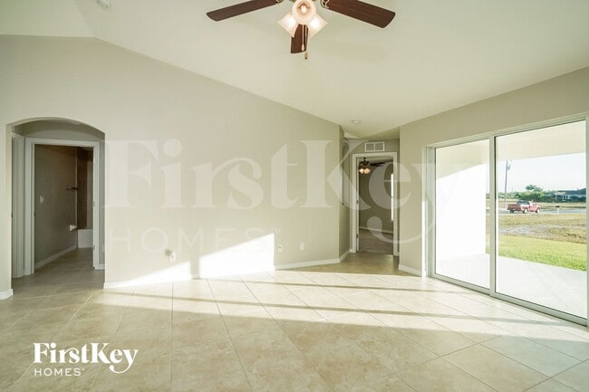 Building Photo - 2127 NW 41st Pl