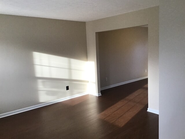 Building Photo - 2318 Lammermoor Cir