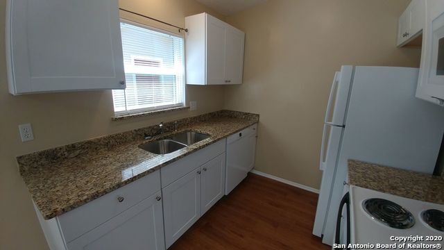 Building Photo - 9628 Ivy Bend St
